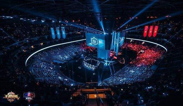 动作流畅而 动作流畅而