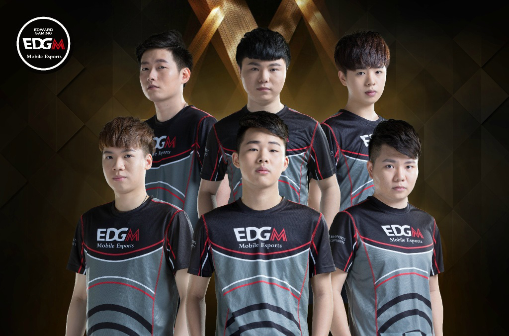 投资成功背 投资成功背