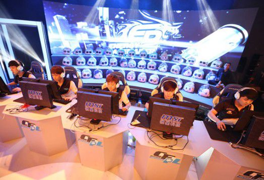 他在场上总 他在场上总