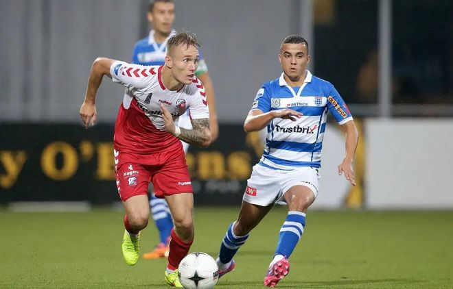 我们聚焦两 我们聚焦两